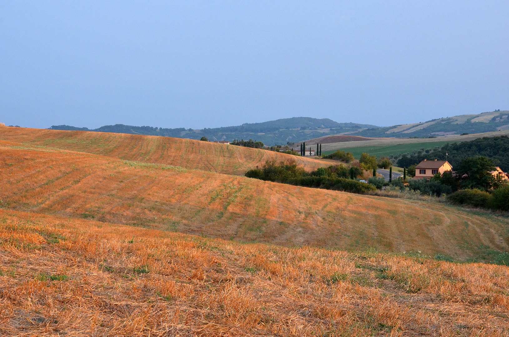 Landschap bij Radicofani (Si. Toscane, Itali); Landscape near Radicofani (Si. Tuscany, Italy)