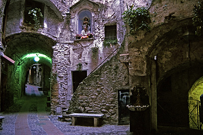 Dolceacqua (IM, Liguri, Itali); Dolceacqua (IM, Liguria, Italy)