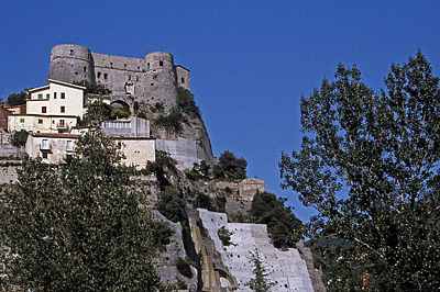 Kasteel van Cerro al Volturno (Molise, Italië); Cerro al Volturno castle (Molise, Italy)