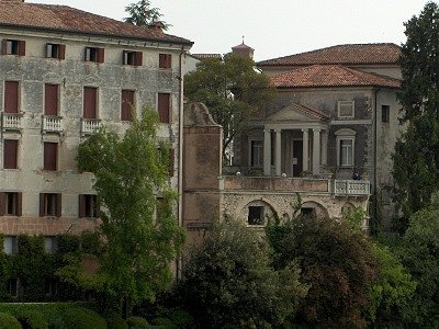 Palazzo Sturm (Bassano del Grappa, Italië), Palazzo Sturm (Bassano del Grappa, Italy)
