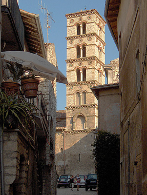 Campanile, Sermoneta (LT, Lazio, Itali); Campanile, Sermonetai (FR, Lazio, Italy)