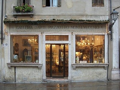 Kunsthandel (Bassano del Grappa, Itali), Art shop(Bassano del Grappa, Italy)