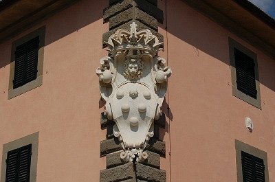 Medici wapen (Vaglia, Toscane, Itali), Medici family emblem (Vaglia, Tuscany, Italy)