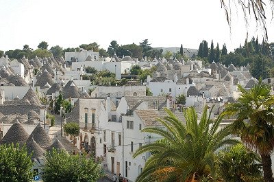 Trulli in Alberobello (Apuli, Itali); Trulli in Alberobello (Apulia, Italy)