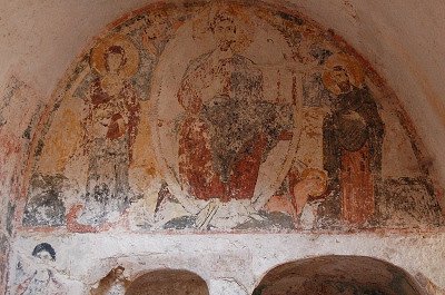 Grotkerk bij Fasano (Apuli, Itali); Cave church near Fasano (Apulia, Italy)