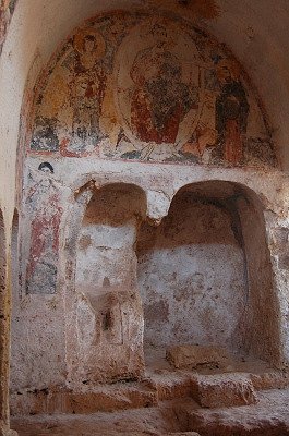 Grotkerk bij Fasano (Apulië, Italië); Cave church near Fasano (Apulia, Italy)