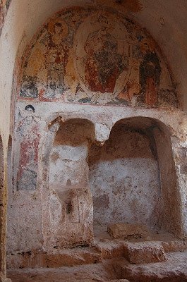 Grotkerk bij Fasano (Apuli, Itali); Cave church near Fasano (Apulia, Italy)