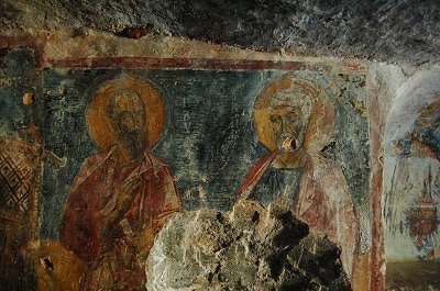 Grotkerk bij Fasano (Apuli, Itali), Cave church near Fasano (Apulia, Italy)