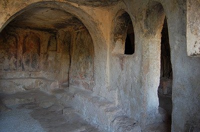 Grotkerk bij Fasano (Apuli, Itali); Cave church near Fasano (Apulia, Italy)