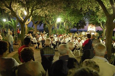 Harmonieorkest in Locorotondo (Apuli, Itali), Concert band in Locorotondo (Apulia, Italy)