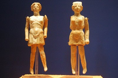 Antieke Griekse poppen (Apuli, Itali); Ancient Greek dolls (Apulia, Italy)