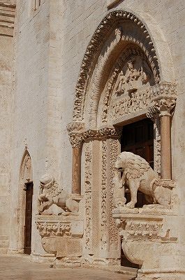 Kathedraal van Bitetto (Apuli, Itali); Bitetto Cathedral (Apulia, Italy)