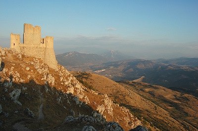 Rocca di Calascio (Abruzzen, Itali); Rocca di Calascio (Abruzzo, Italy)