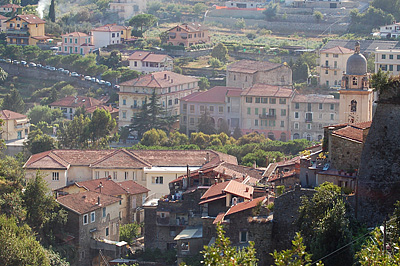 Dolceacqua (IM, Liguri, Itali); Dolceacqua (IM, Liguria, Italy)