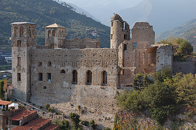 Dolceacqua (IM, Liguri, Itali); Dolceacqua (IM, Liguria, Italy)