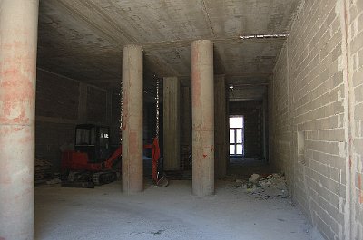 Stadhuis van Laviano, (Campani, Itali); Town Hall in Laviano, (Campania, Italy)