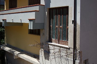 Nieuwbouw in Laviano (Campani, Itali)., New housings in Laviano, (Campania, Italy).