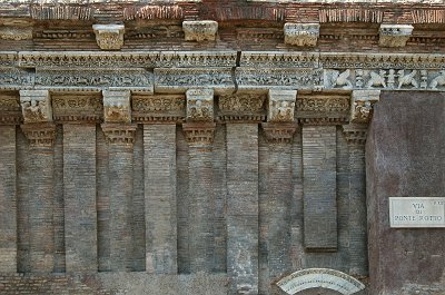 Casa dei Crescenzi, Rome, Itali; Casa dei Crescenzi, Rome, Italy