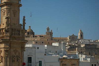 Zuil van Sint-Orontius, Ostuni (Apuli, Itali); Column of St. Orontius, Ostuni (Puglia, Italy)