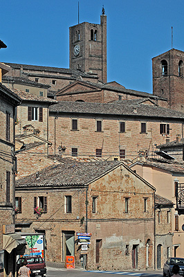 Sarnano (Marken, Itali), Sarnano (Marche, Italy)