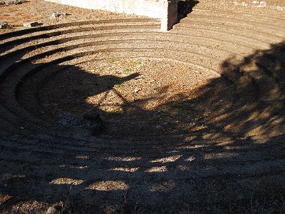 Ekklesiasterion, Paestum (Campani. Itali); Ekklesiasterion, Paestum (Campania, Italy)