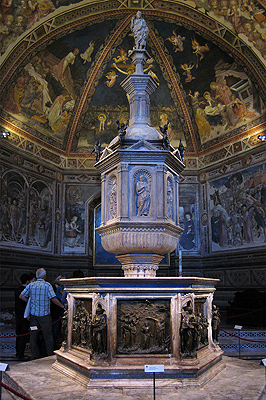 Battistero di S. Giovanni (Siena, Toscane, Itali), Baptistry of St. John (Sioena, Tuscany, Italy)