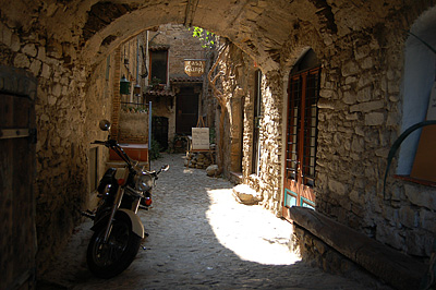 Bussana Vecchia (Liguri, Itali); Bussana Vecchia (Liguria, Italy)