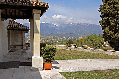 Chiesetta di S.Anna, Asolo (TV, Veneto, Itali), Curch of S.Anna, Asolo (TV, Veneto, Italy)