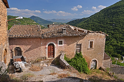 Acciano (Abruzzen, Italië); Acciano (Abruzzo, Italy)