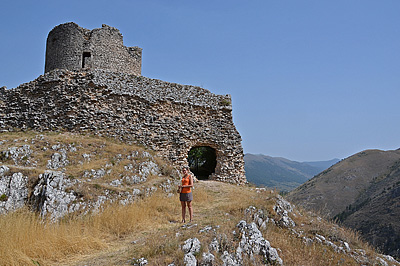 Kasteel van Ortona dei Marsi (Abruzzen, Itali), Castello di Ortona dei Marsi (Abruzzo, Italy)