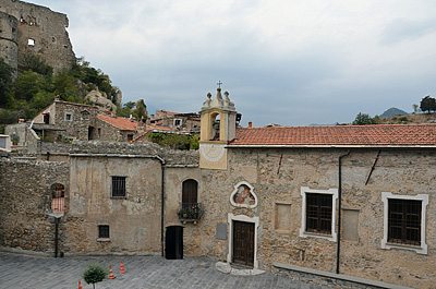 Castelvecchio di Rocca Barbena (Liguri, Itali), Castelvecchio di Rocca Barbena (Liguria, Italy)