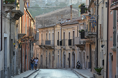 Via del Mercato, Ragusa (RG, Sicili, Itali); Via del Mercato, Ragusa (RG, Sicily, Italy)