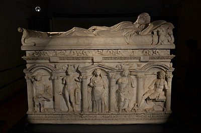 Sarcofaag van Rapolla, Melfi (Basilicata, Itali), Sarcophagus of Rapolla, Melfi (Basilicata, Italy)