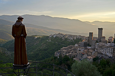 Pacentro (Abruzzen, Itali); Pacentro (Abruzzo, Italy)