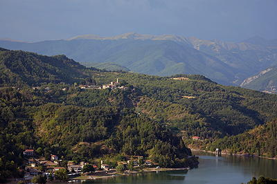 Lago di Gramolazzo, Garfagnana, Toscane, Itali; Lago di Gramolazzo, Garfagnana, Tuscany, Italy