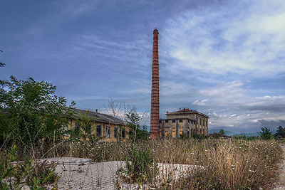 Verlaten fabriek in Pallerone, (Toscane, Italië), Abbandoned factory in Pallerone (Tuscany, Italy)