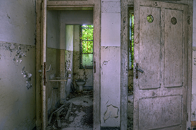 Verlaten fabriek in Pallerone, (Toscane, Itali); Abbandoned factory in Pallerone (Tuscany, Italy)