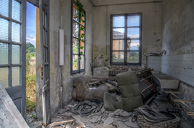 Verlaten fabriek in Pallerone, (Toscane, Itali), Abbandoned factory in Pallerone (Tuscany, Italy)