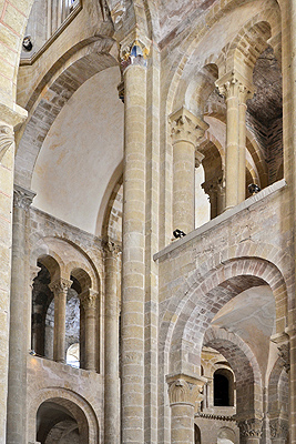 Abdijkerk van Sainte-Foy, Conques, Frankrijk; Abbey Church of Saint Foy, Conques, France