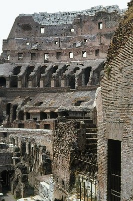 Flavisch Amfitheater (Colosseum, Rome); Flavian Amphitheatre (Colosseum)