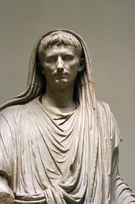 Augustus als Pontifex Maximus (Rome); August as Pontifex Maximus