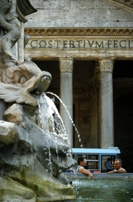 Pantheonfontein (Rome, Itali), Fountain at the Piazza della Rotonda (Rome)