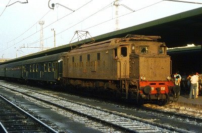 Electrische locomotief E626 (Bari, Italië); Electric locomotive E626 (Bari, Italy)