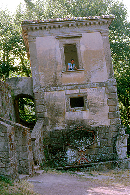 Tuinen van Bomarzo (Lazio, Itali), Scurcola (Abruzzo, Italy)