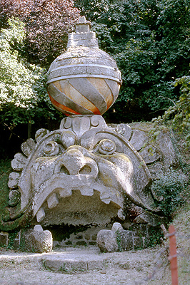 Tuinen van Bomarzo (Lazio, Itali), Scurcola (Abruzzo, Italy)