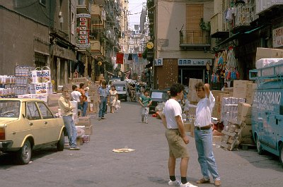 Straatbeeld, Napels (Campani, Itali); Street view, Naples (Campania, Italy)