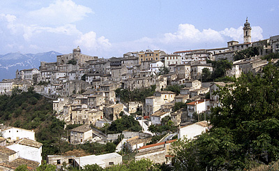 Capestrano (Abruzzen, Itali); Capestrano (Abruzzo, Italy)