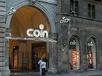 Coin warenhuis in Genua; Coin department store, Genoa